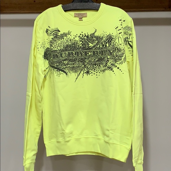 📍SOLD📍Burberry sweatshirt NWT - Picture 2 of 5